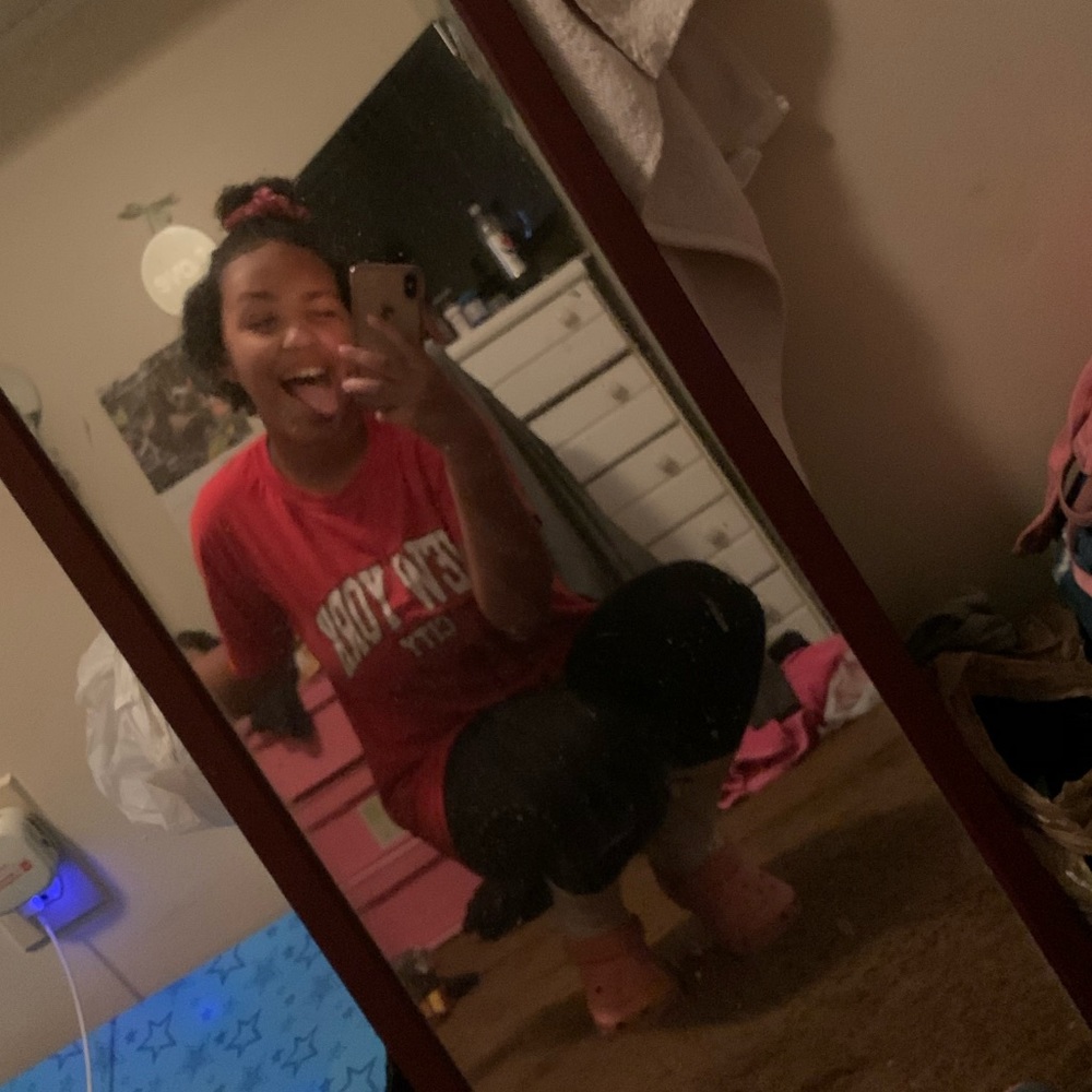 Meet your Posher, Kayla